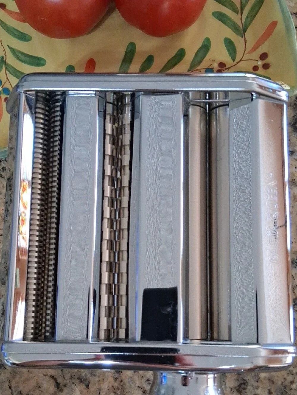 Himark Kitchen Gourmet Pasta Queen Noodle Making Machine. Crome Plated Steel.